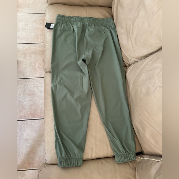 Eddie Bauer Track Stripe woven joggers. MSRP $70 - Picture 11 of 15